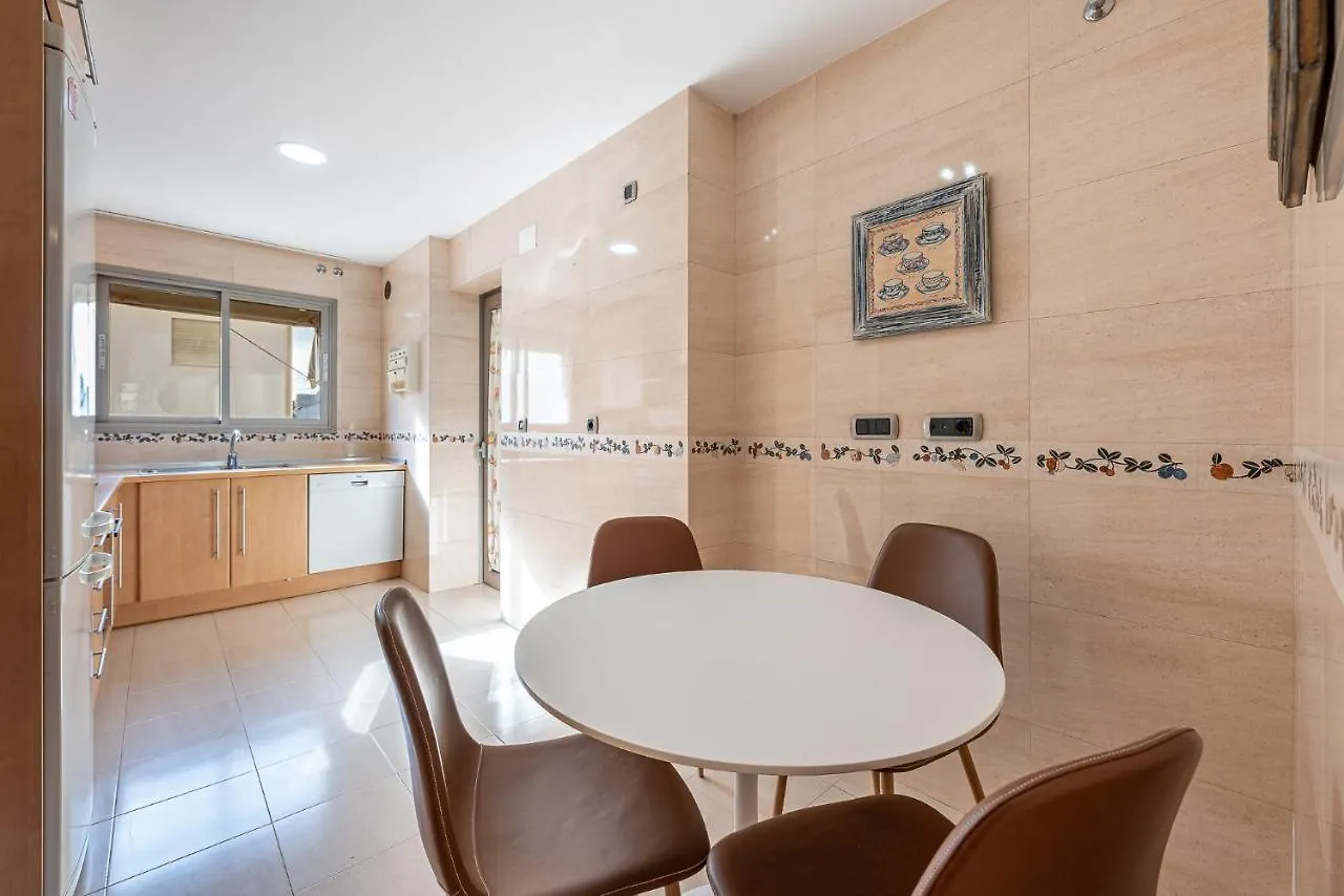 797 Holiday Rentals - Bellagio- Elegante Piso Para 6 A 1 Min De La Playa, Con Piscina Interior Y Exterior, Spa Con Jacuzzi 贝纳尔马德纳 公寓