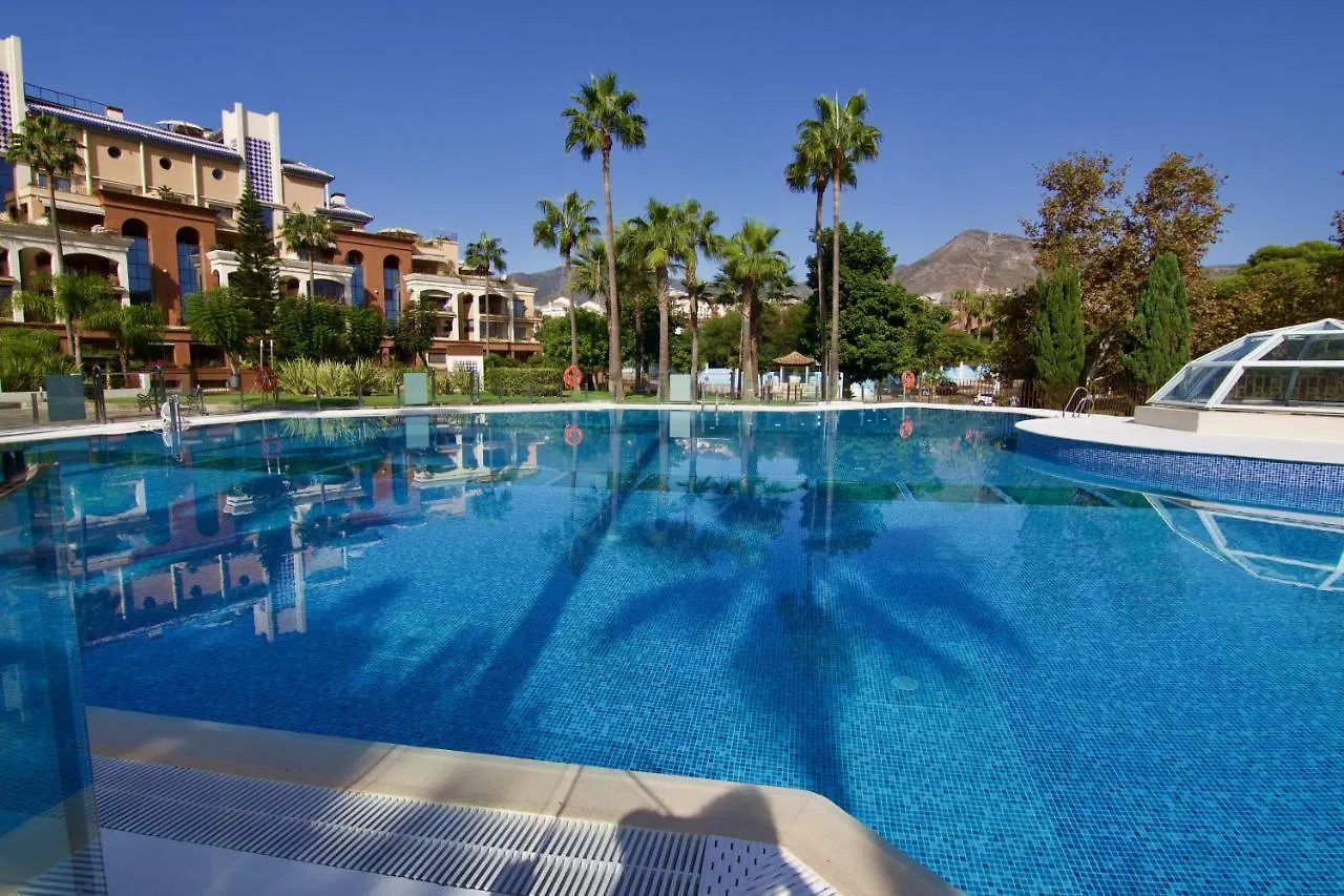 797 Holiday Rentals - Bellagio- Elegante Piso Para 6 A 1 Min De La Playa, Con Piscina Interior Y Exterior, Spa Con Jacuzzi 贝纳尔马德纳