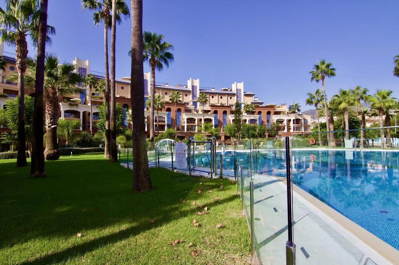 公寓 797 Holiday Rentals - Bellagio- Elegante Piso Para 6 A 1 Min De La Playa, Con Piscina Interior Y Exterior, Spa Con Jacuzzi 贝纳尔马德纳