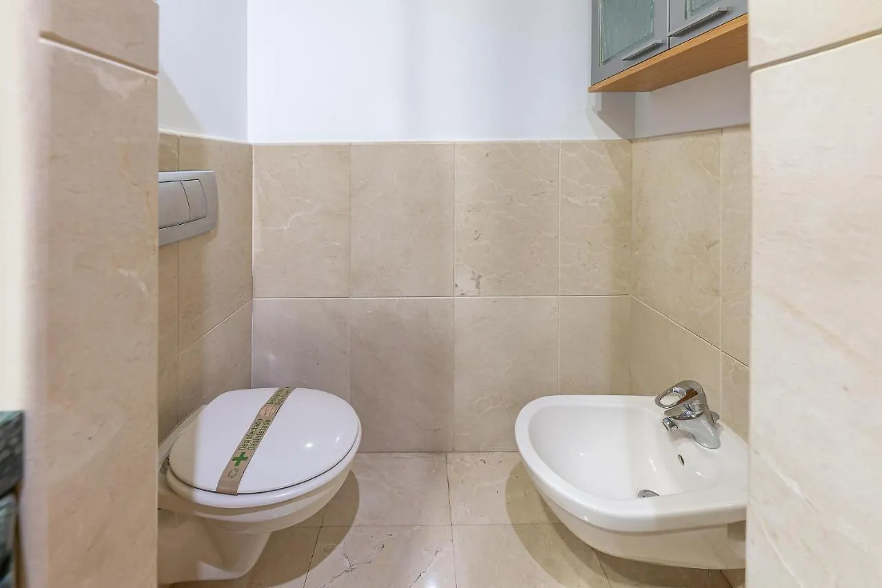 公寓 797 Holiday Rentals - Bellagio- Elegante Piso Para 6 A 1 Min De La Playa, Con Piscina Interior Y Exterior, Spa Con Jacuzzi 贝纳尔马德纳