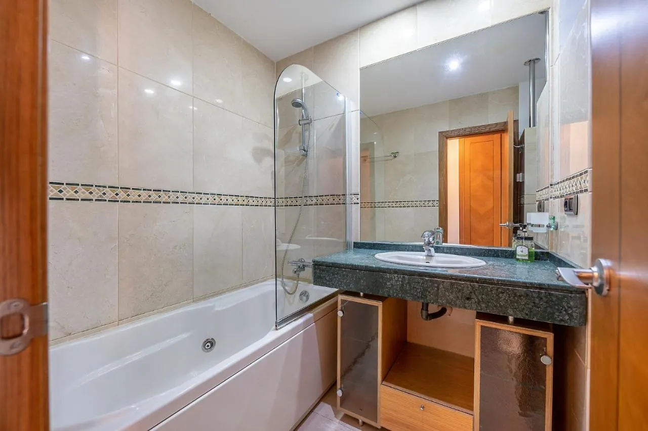 公寓 797 Holiday Rentals - Bellagio- Elegante Piso Para 6 A 1 Min De La Playa, Con Piscina Interior Y Exterior, Spa Con Jacuzzi 贝纳尔马德纳
