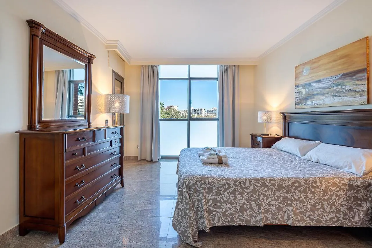797 Holiday Rentals - Bellagio- Elegante Piso Para 6 A 1 Min De La Playa, Con Piscina Interior Y Exterior, Spa Con Jacuzzi 贝纳尔马德纳 0*,  西班牙