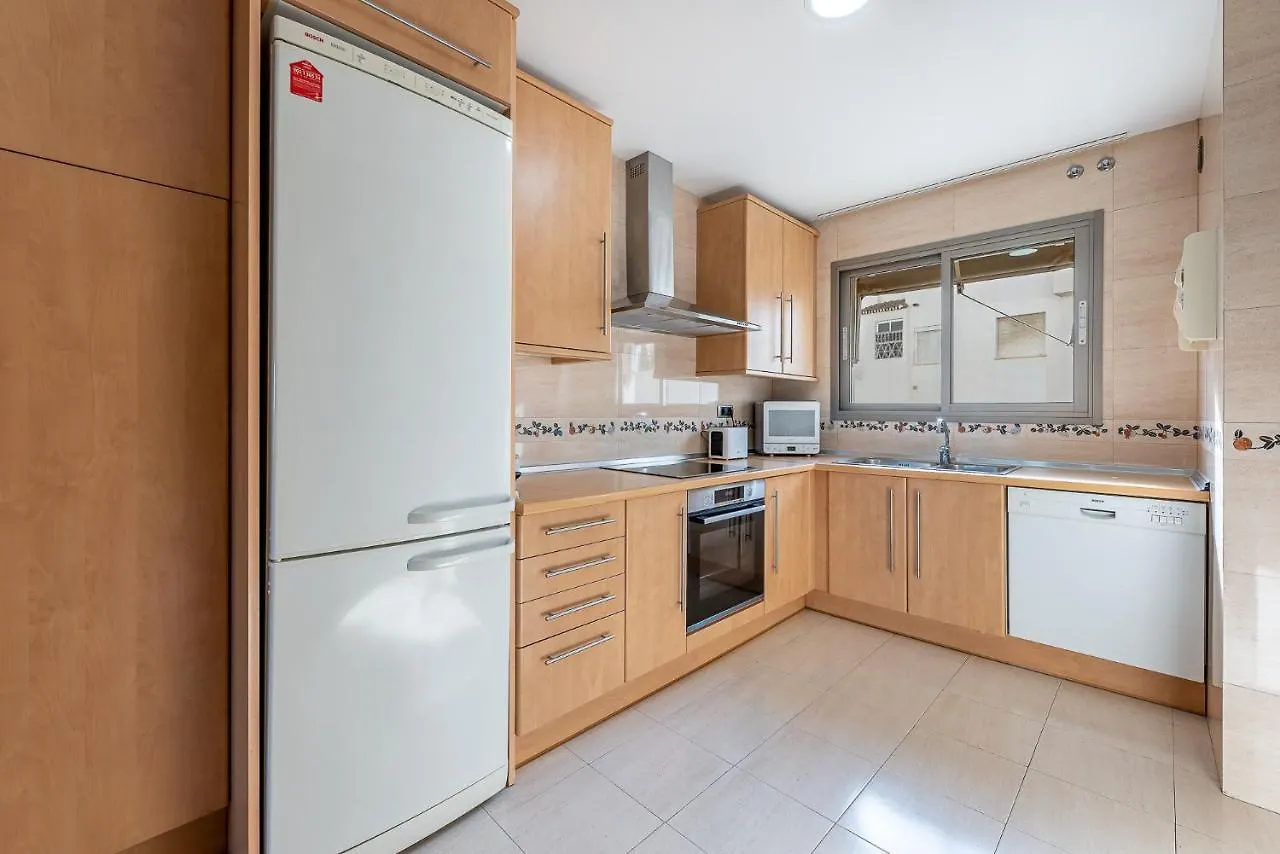 公寓 797 Holiday Rentals - Bellagio- Elegante Piso Para 6 A 1 Min De La Playa, Con Piscina Interior Y Exterior, Spa Con Jacuzzi 贝纳尔马德纳